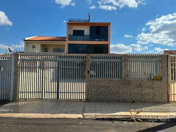 Sobrado Imponente com 380m² | QNL 7 – Taguatinga Norte | R$ 980.000,00