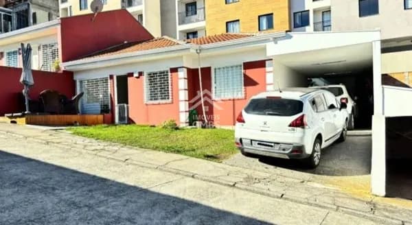 Casa em Pinhais - Jardim Amélia