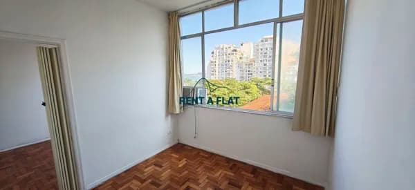 Sala e quarto com Linda Vista para o Mar em Copacabana