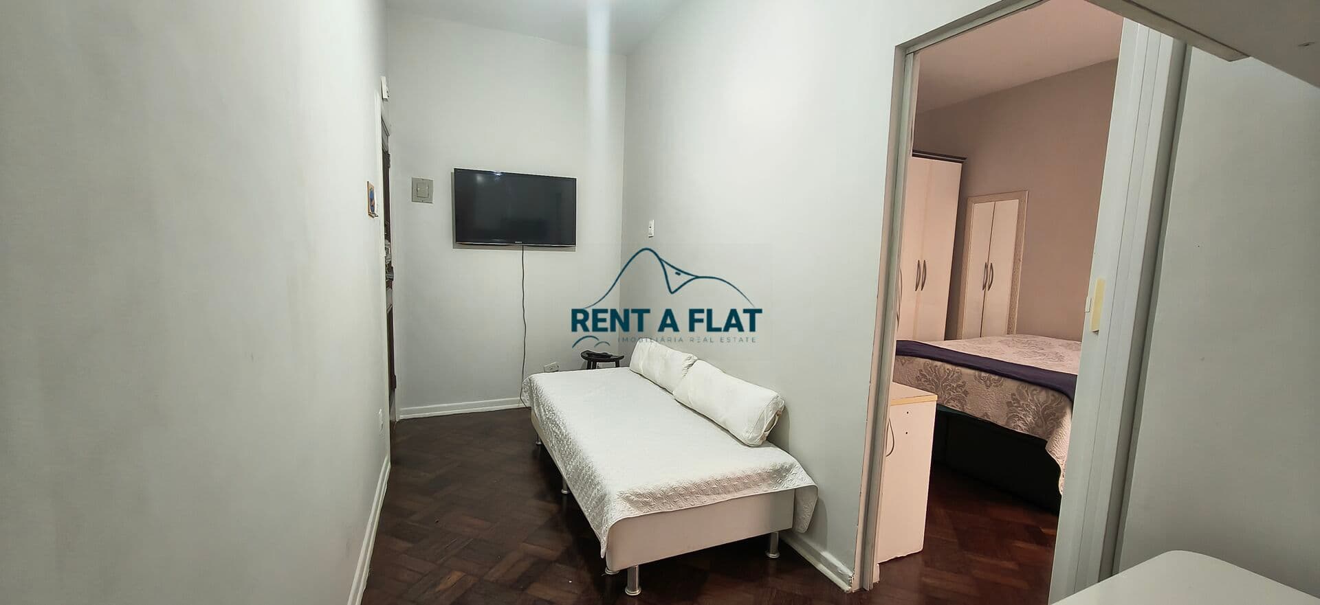 Sala e quarto mobiliado ao lado da Estação metrô Arcoverde