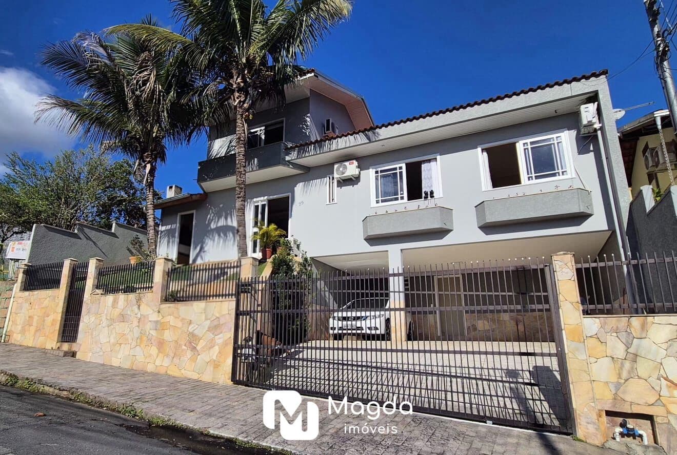 Casa em Blumenau - Água Verde