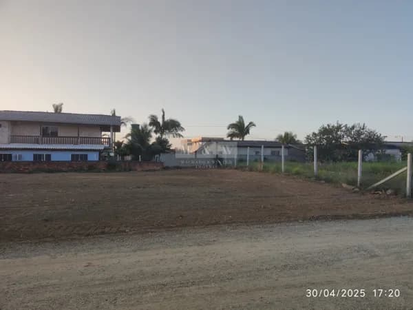 Lote/Terreno em Balneário Piçarras - Itacolomi