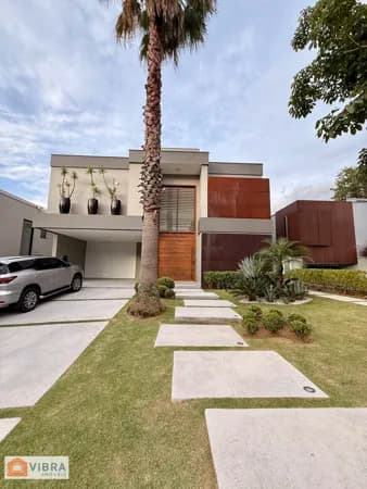 Casa em Santana de Parnaíba - Alphaville