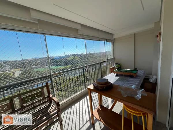 Apartamento em Santana de Parnaíba - Alphaville