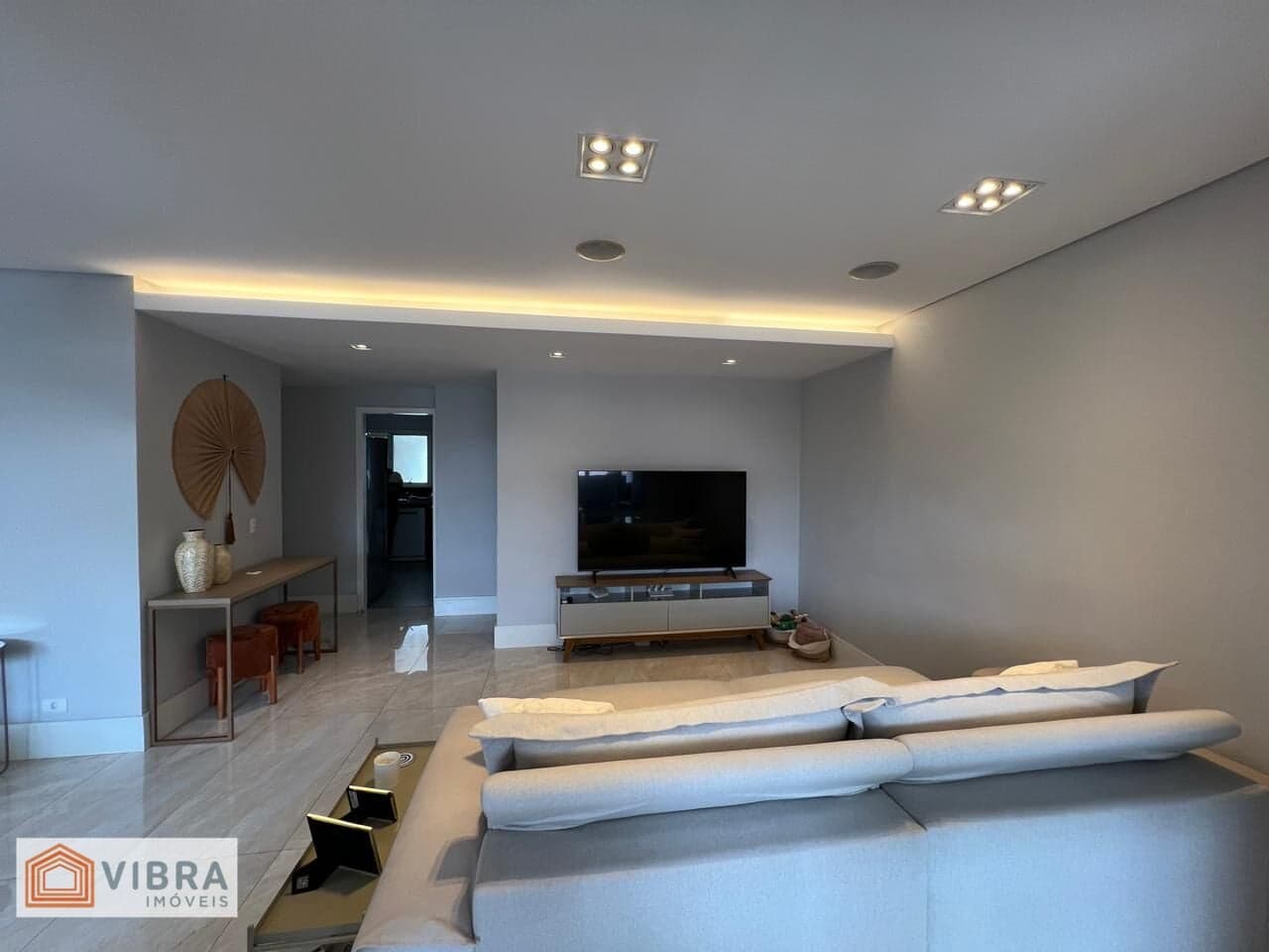 Casa Padrão / Sem mobília