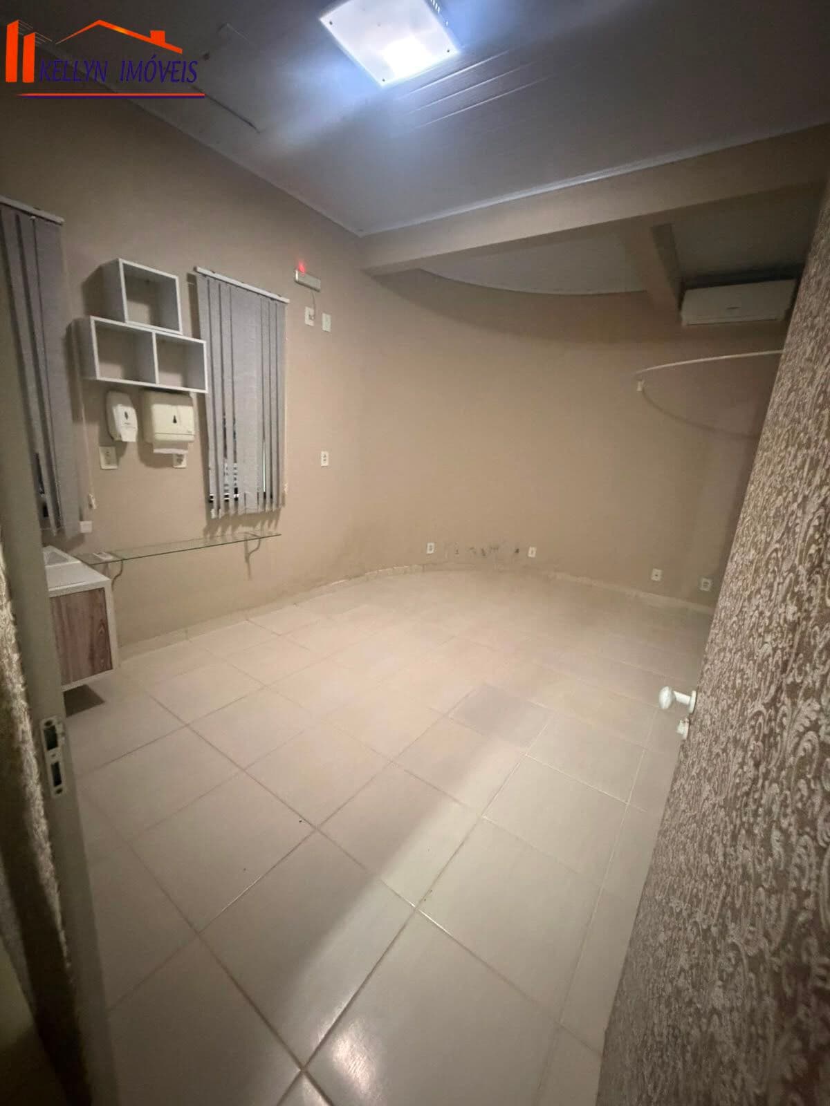 Sala/Conjunto em Faxinal dos Guedes - Centro