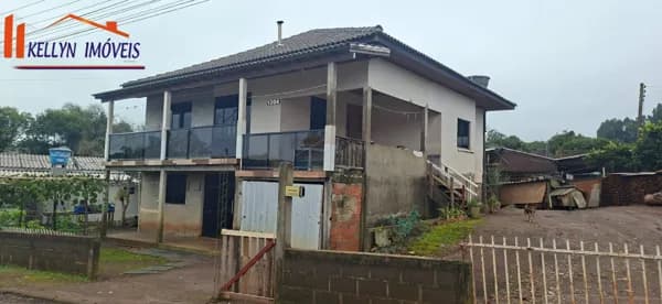 Casa em Faxinal dos Guedes - São Cristóvão