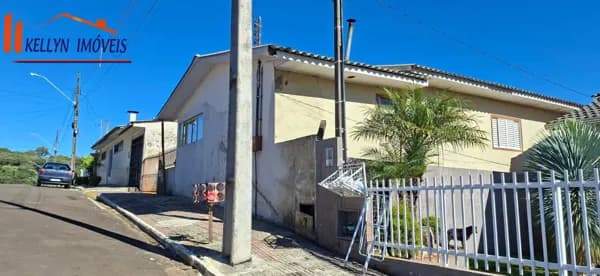 Casa em Faxinal dos Guedes - São Cristóvão