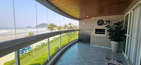 Apartamento Alto Padrão pé na areia