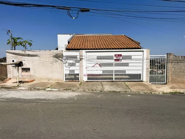 Casa em Jardim Três Rosas, Guaxupé/MG