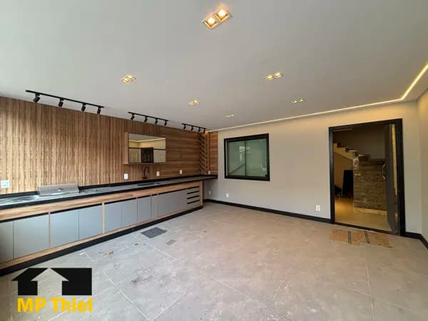 Condomínio Beija-Flor III - Casa de Alto Padrão - 3 Quartos - Móveis Planejados - Área Gourmet