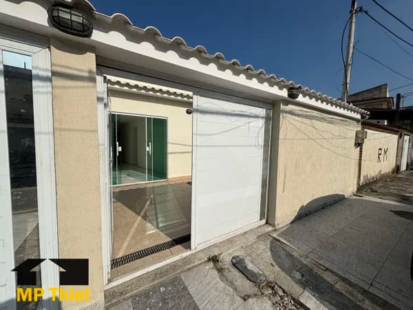 Casa Independente, Linear, 2 Quartos, Terraço e Área Gourmet à venda no Centro de Nilópolis.