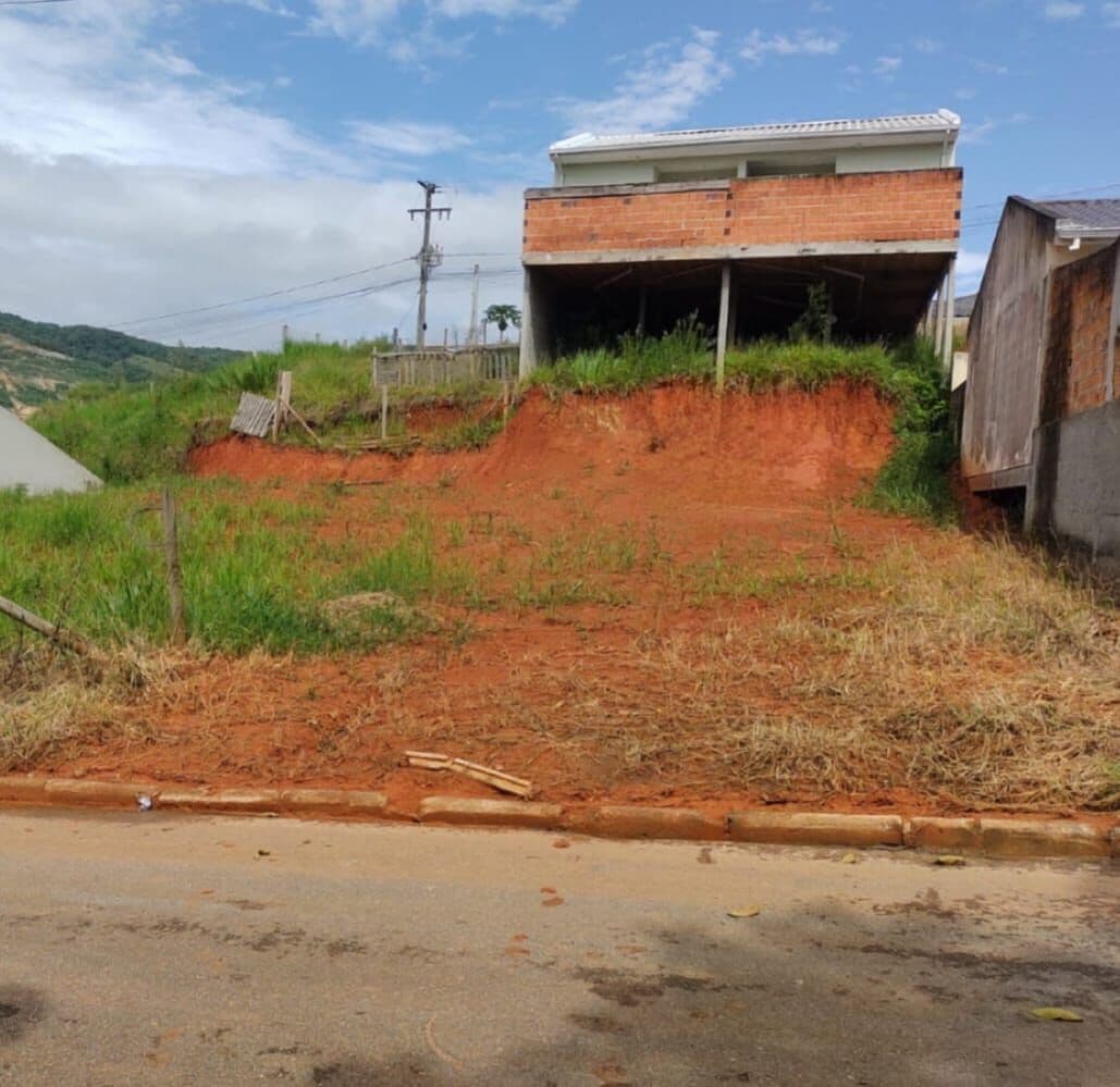 Terreno 200m² pronto Bela Vista Palhoça