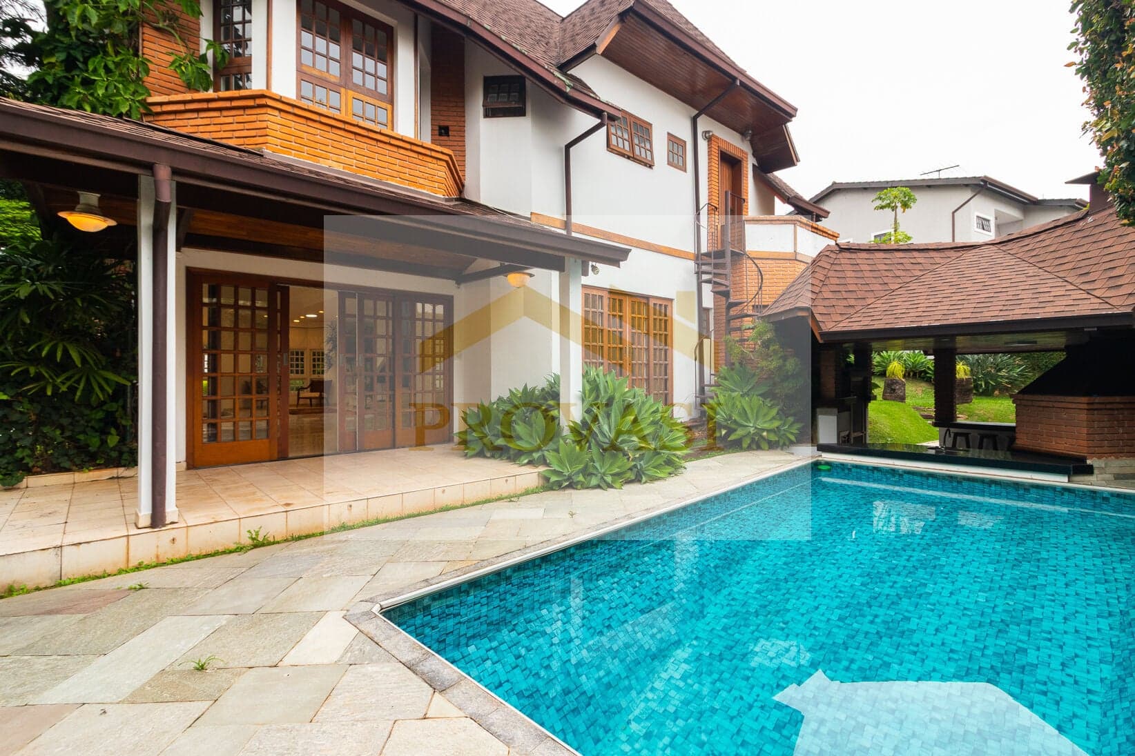 Casa com 4 Suítes em Alphaville Residencial 3 - Locação!