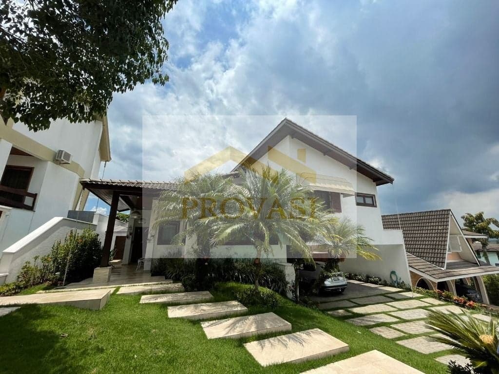 Casa em Condomínio com 4 Suítes e 480 metros em Alphaville Residencial 9- Santana de Parnaíba