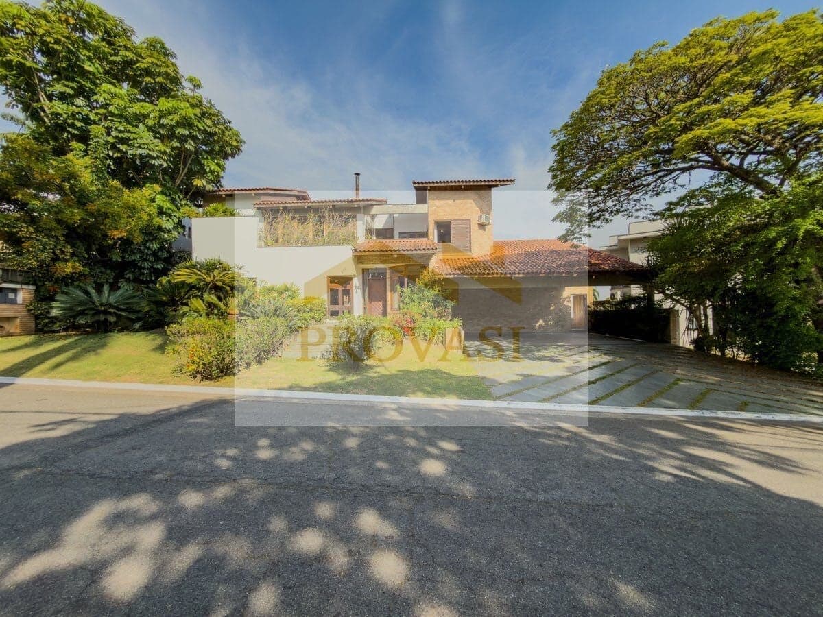 Casa com 3 Suítes e 750 metros de Terreno em Alphaville Residencial 5 - Santana de Parnaíba