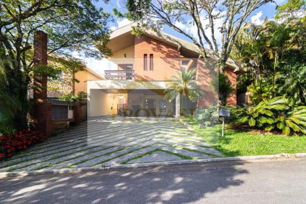 Casa com 4 Dormitórios em Alphaville Residencial 10