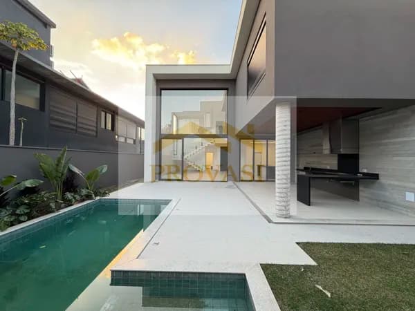 Residência de Alto Padrão à Venda no Residencial Itahyê