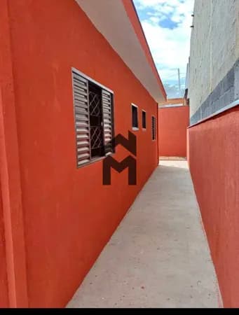 Casa em Serrana - Centro