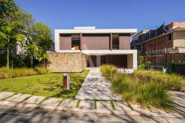 Linda Casa Alto Padräo à venda no Tamboré 3