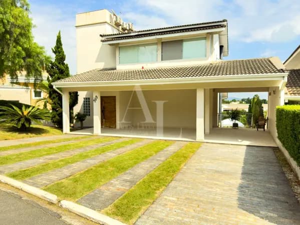 Casa á venda com 3 suítes e uma ampla área de lazer - Condomínio Tarumã