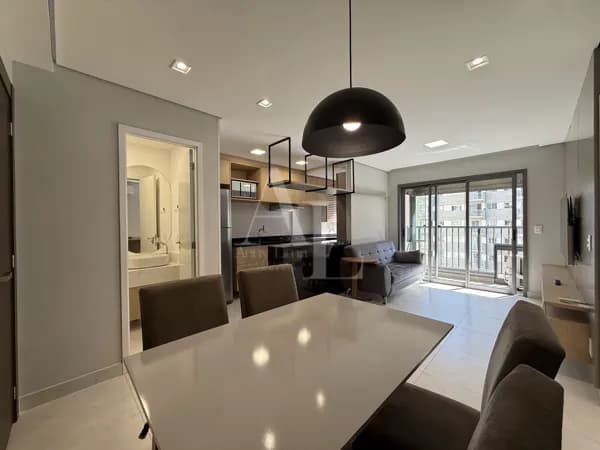Apartamento mobiliado no centro de Alphaville com 1 suíte - Soul Alphaville