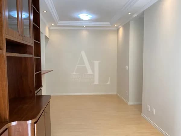 Apartamento reformado com 2 dormitórios para locação no centro de Alphaville - Victória 2