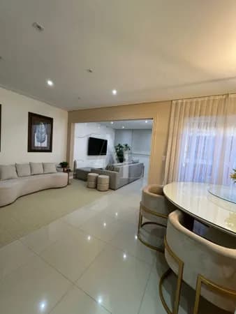 Venda - Linda Casa no Tamboré 4 — Alto padrão, conforto e estrutura completa!