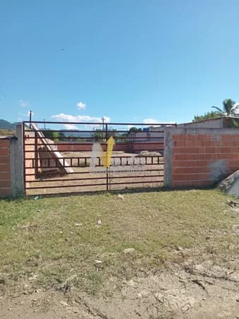 TERRENO COM 360M² DE ÁREA ATERRADA PARA CONSTRUÇÃO