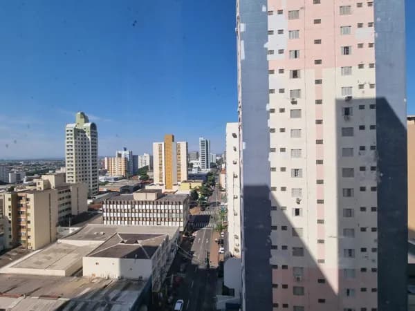 Apartamento para alugar com 3 quartos no Edifício Centro Comercial em Londrina