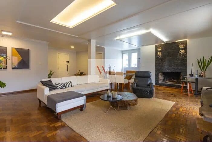 Cobertura Espaçosa em Excelente Localização – 330 m²