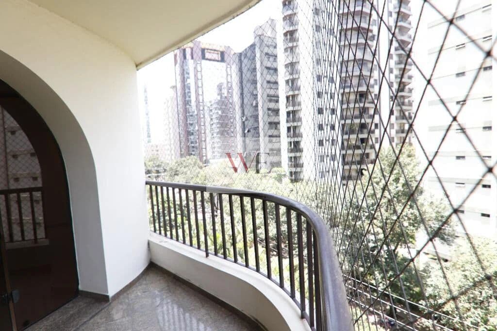 Apartamento à Venda em Moema