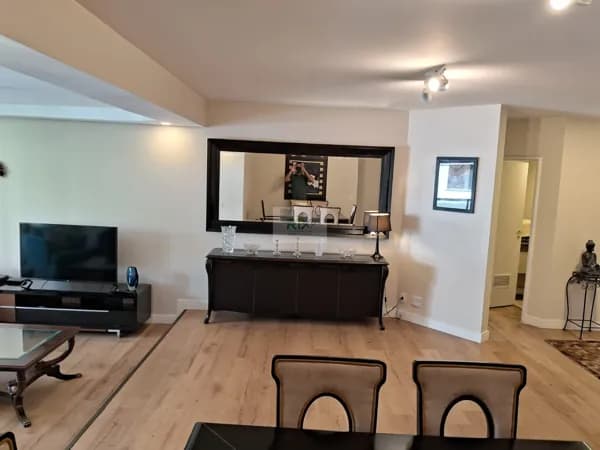Apartamento à Venda no Edifício San Francisco em Alphaville | 167 m² | 3 Dormitórios | 2 Vagas