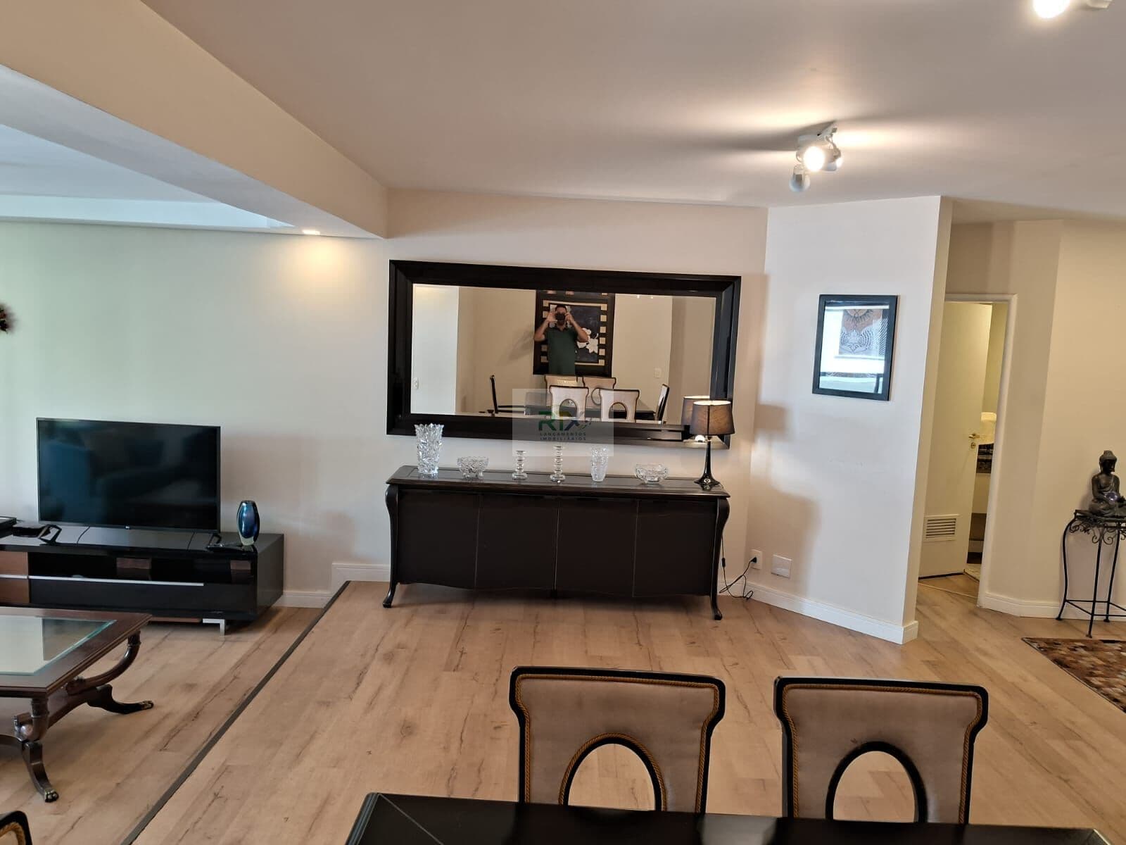 Apartamento à Venda no Edifício San Francisco em Alphaville | 167 m² | 3 Dormitórios | 2 Vagas