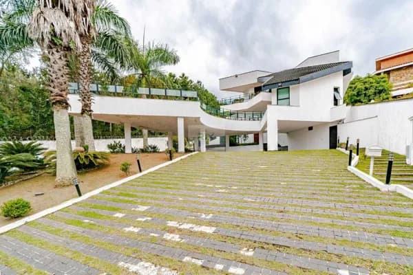 Casa de Alto Padrão à Venda em Alphaville | 500 m² | 4 Suítes | Condomínio Clube | Santana de Parnaíba