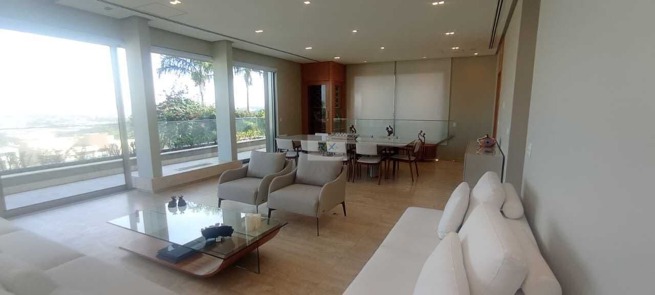 Casa à Venda em Alphaville Residencial Zero | 595m², 4 Suítes e Elevador