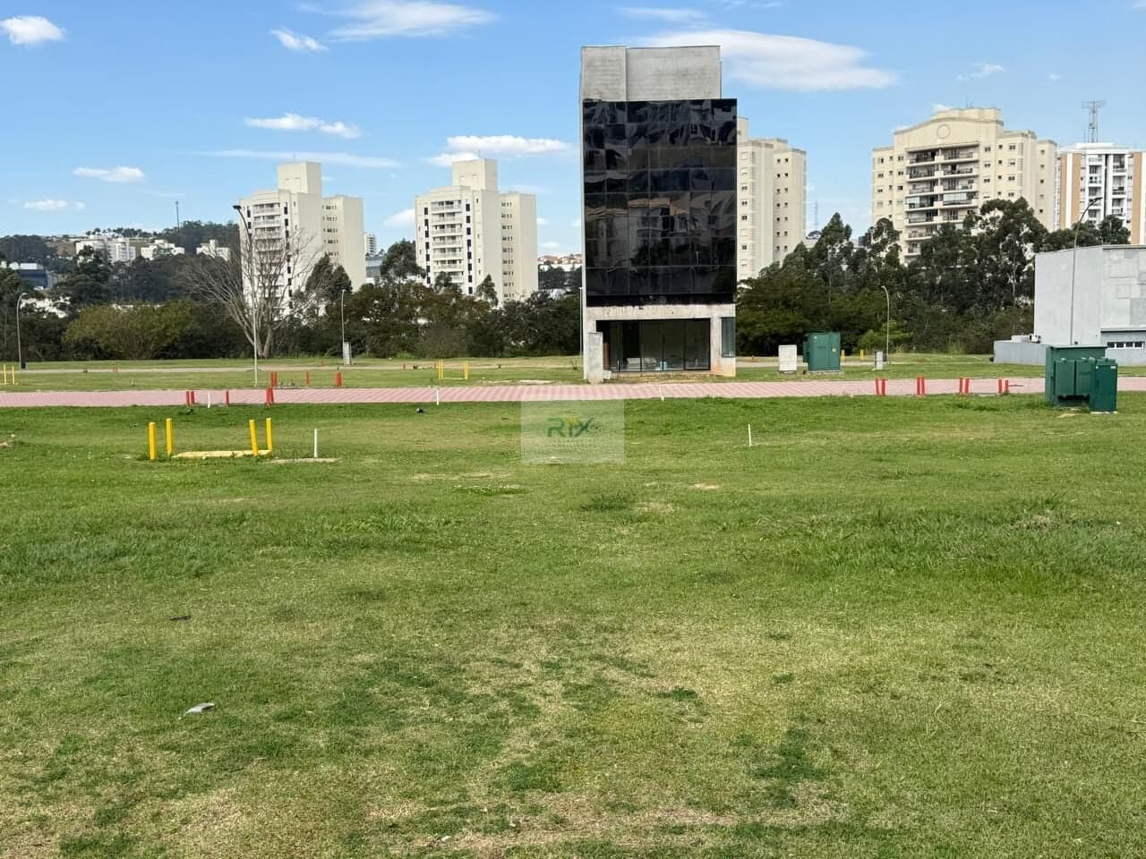 Terreno Comercial à Venda no Alphasítio | 156 m² Plano em Localização Estratégica