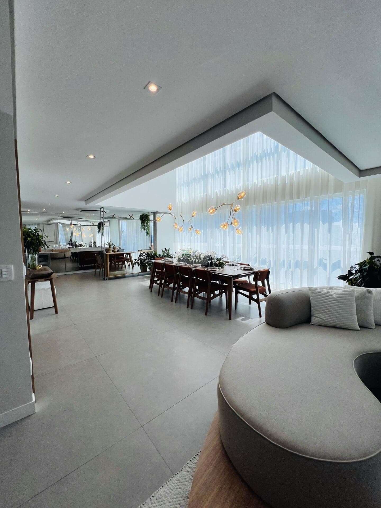 Apartamento Triplex à Venda no Edifício Vogue Alphaville | 750 m² | 5 Suítes | Piscina Privativa | RTX Imóveis