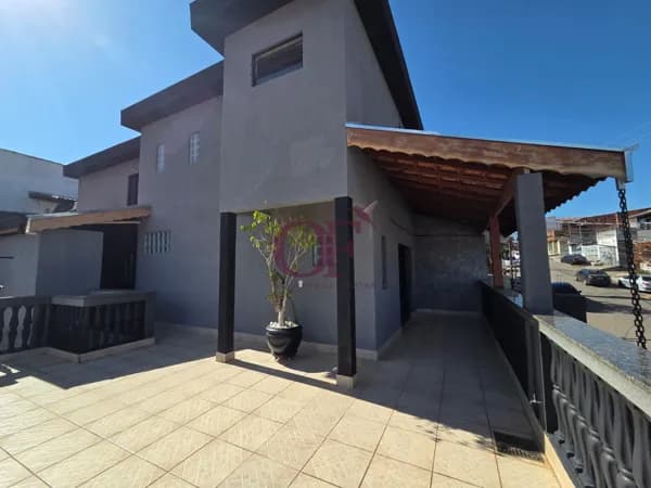 Casa Ampla para Locação no Portal Santa Fé – Itupeva/SP