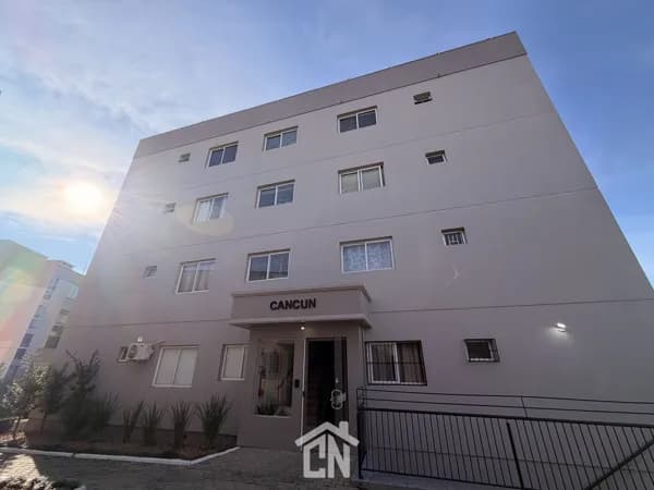 Casa plana com piscina