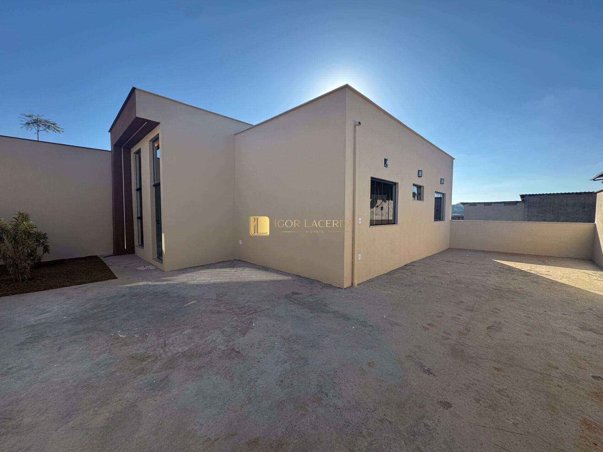 Casa independente à venda no bairro São Judas Tadeu