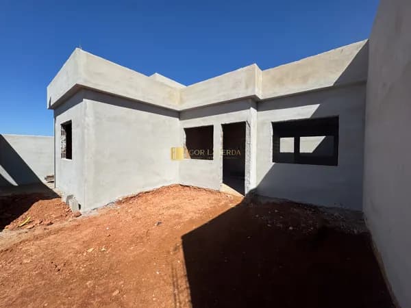 Casa independente à venda no bairro Sagrada Família