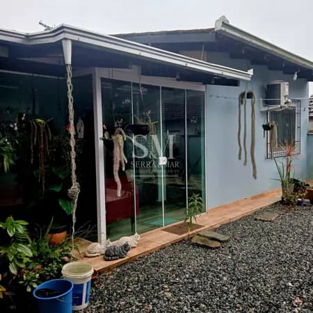 🏡 CASA AMPLA À VENDA EM BALNEÁRIO BARRA DO SUL