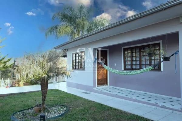 Casa disponível no Bairro Mato Preto!
