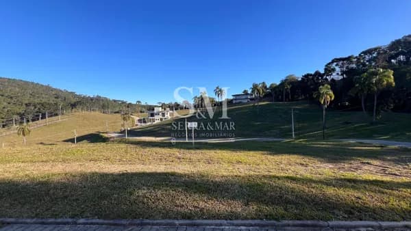 🌿 Lote à venda no Condomínio Fuego – Campo Alegre/SC