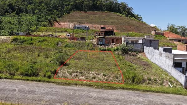 Terreno no Loteamento Boulevard