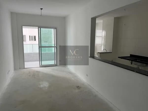 Apartamento à venda no bairro Ocian em Praia Grande, SP. 2 dormitórios sendo 1 suíte