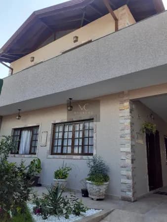 Casa à venda no bairro Centro de Peruíbe em Peruíbe, SP. 5 dormitórios sendo 4 suítes e 1 dormitório master