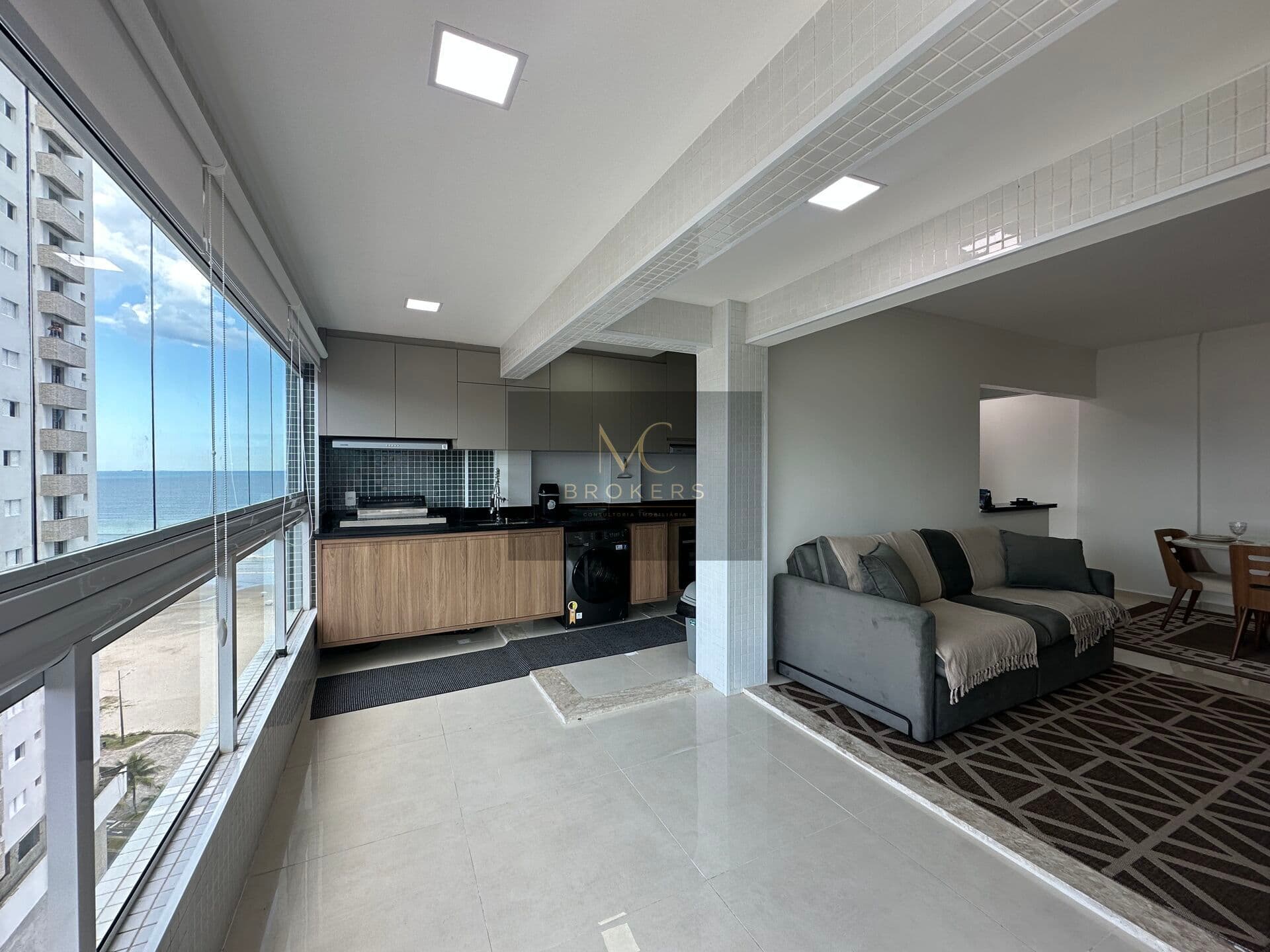 Apartamento vista mar a venda, 2 dormitórios, 1 suíte, sacada gourmet!