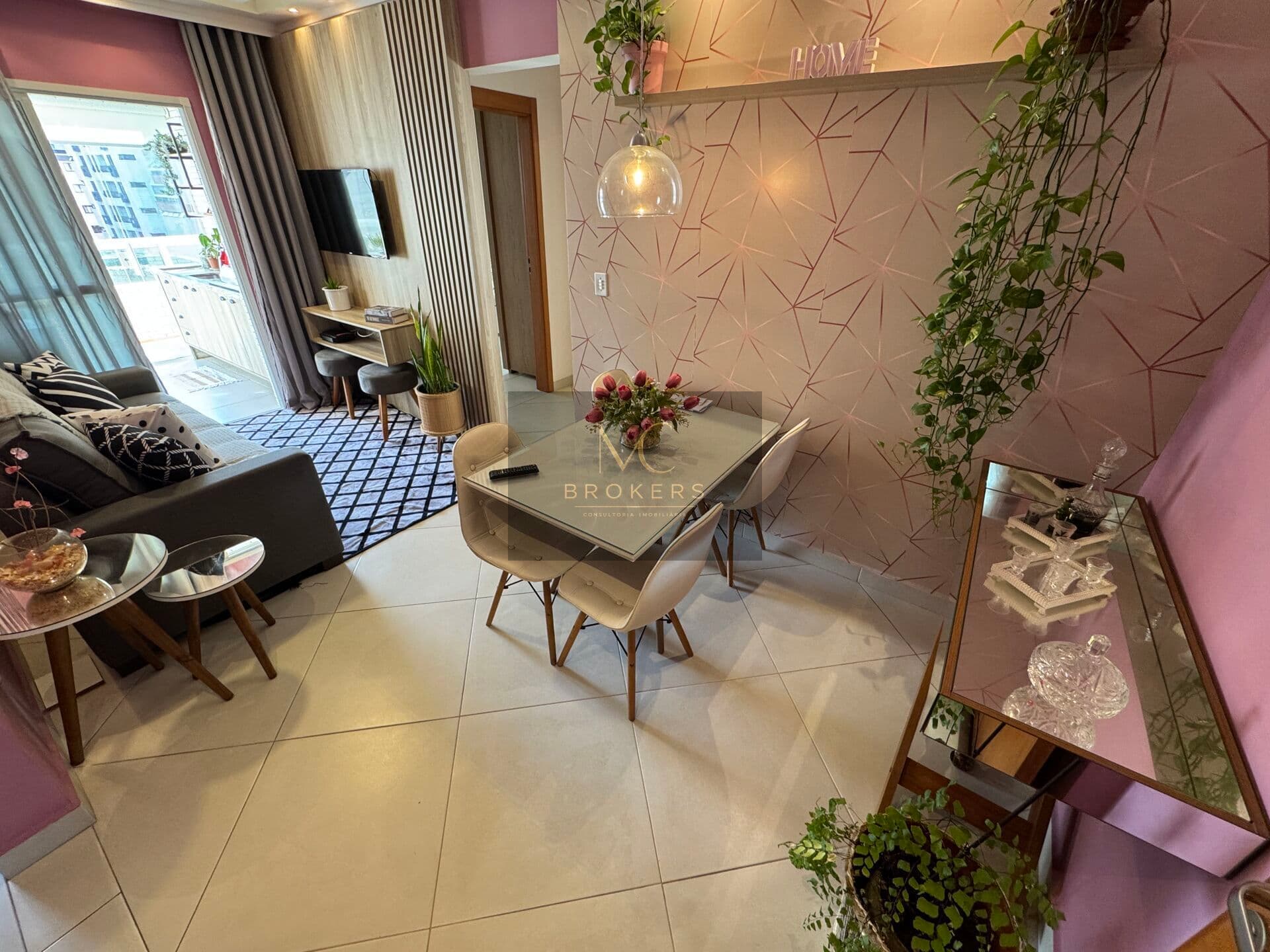 Apartamento 2 dormitórios sendo 1 suite, 1 vaga, Boqueirão